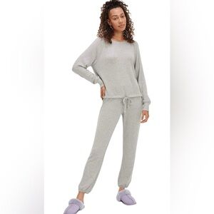 NWT Ugg Gable Set Pajamas - Gray. Size Large
